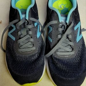 Women new balance shoes
